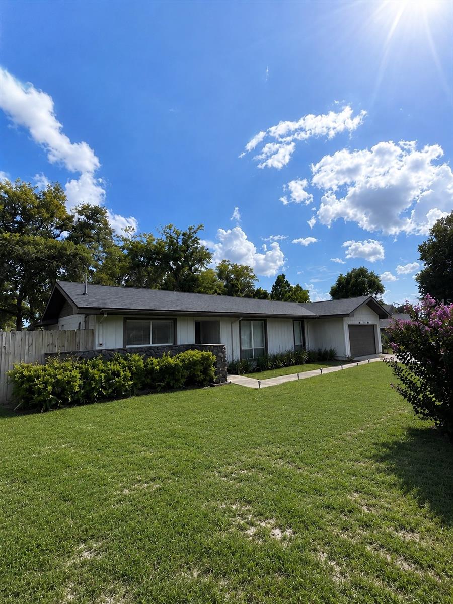 Foto de propiedad en 2746 MENDELIN ST APOPKA con MLS# O6412597