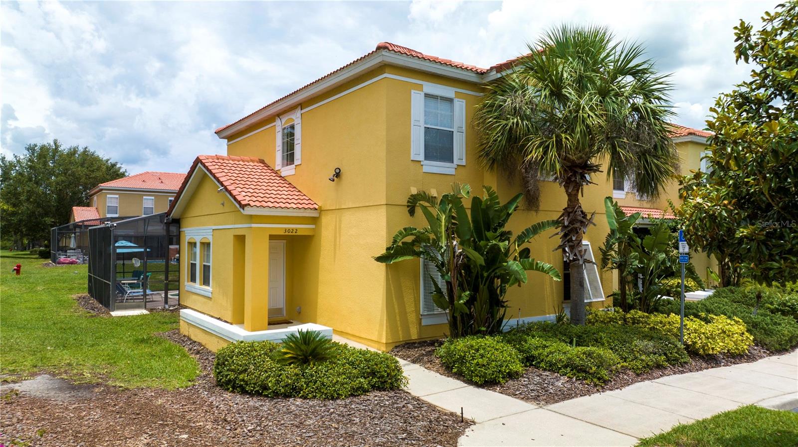 Foto de propiedad en 3022 WHITE ORCHID RD KISSIMMEE con MLS# O6412639