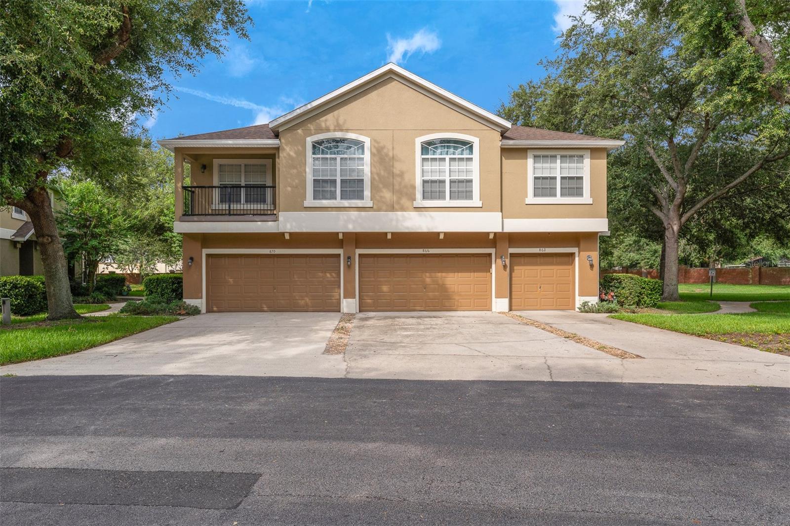 Foto de propiedad en 870 ASHWORTH OVERLOOK DR #A APOPKA con MLS# O6413900
