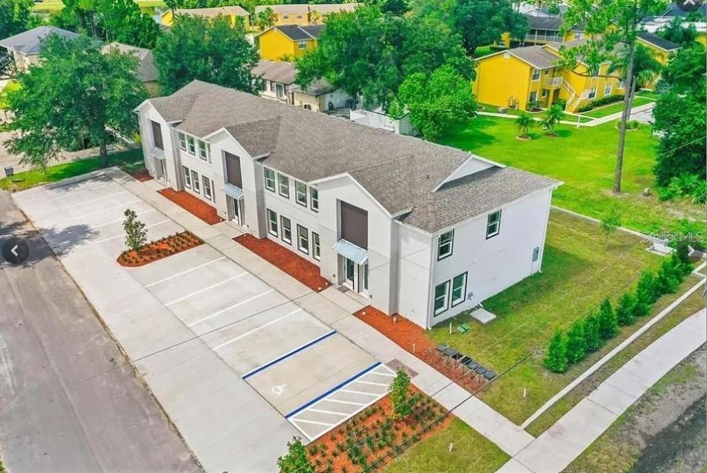 Foto de propiedad en 172 BOWIE LN #E KISSIMMEE con MLS# O6414290