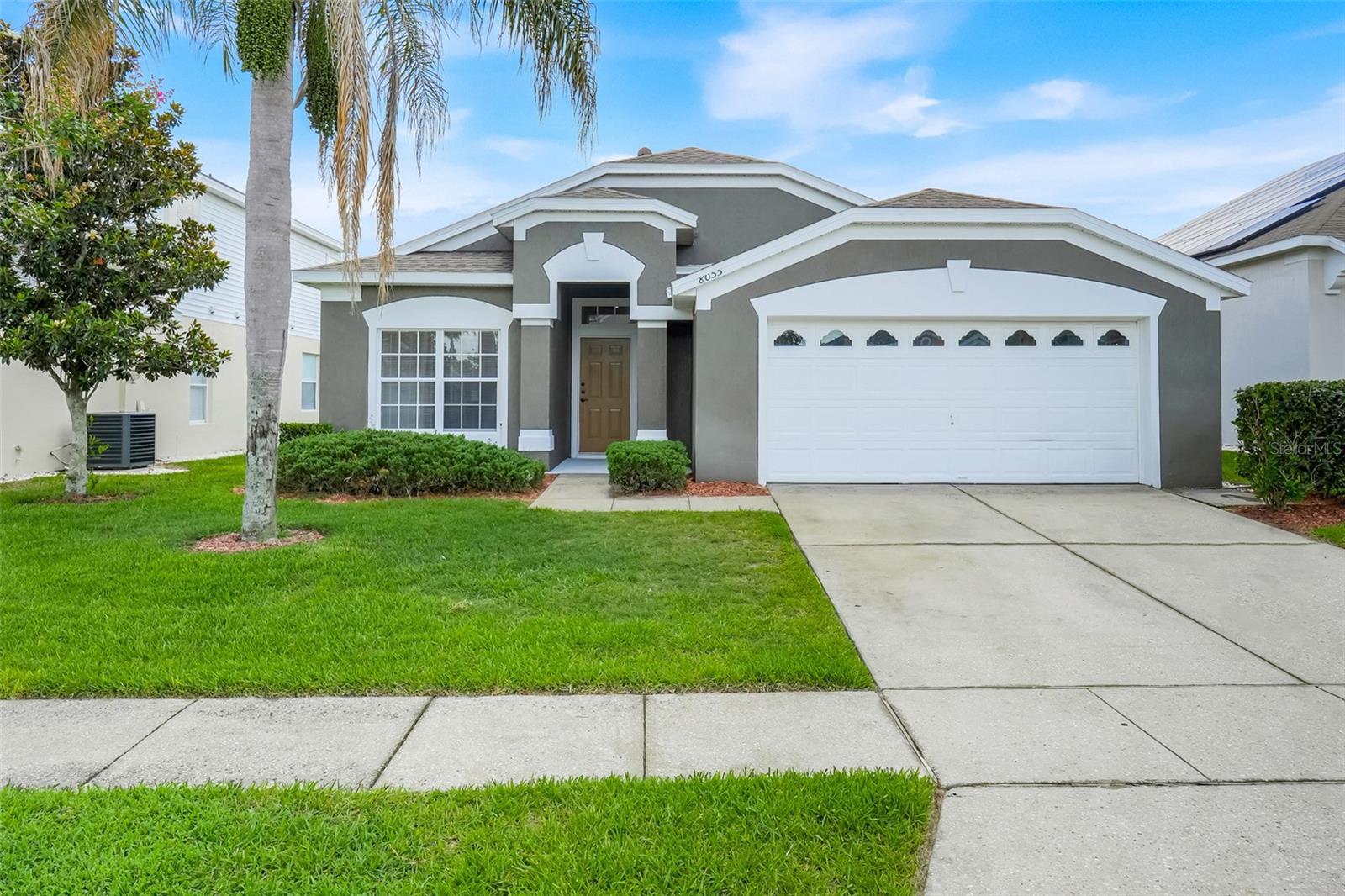 Foto de propiedad en 8055 KING PALM CIR KISSIMMEE con MLS# O6414590