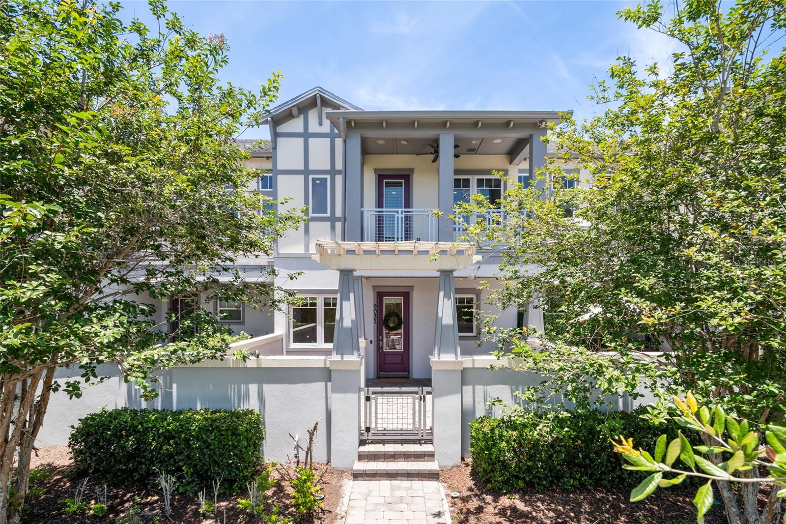 Foto de propiedad en 9037 LAUREATE BLVD ORLANDO con MLS# O6415081