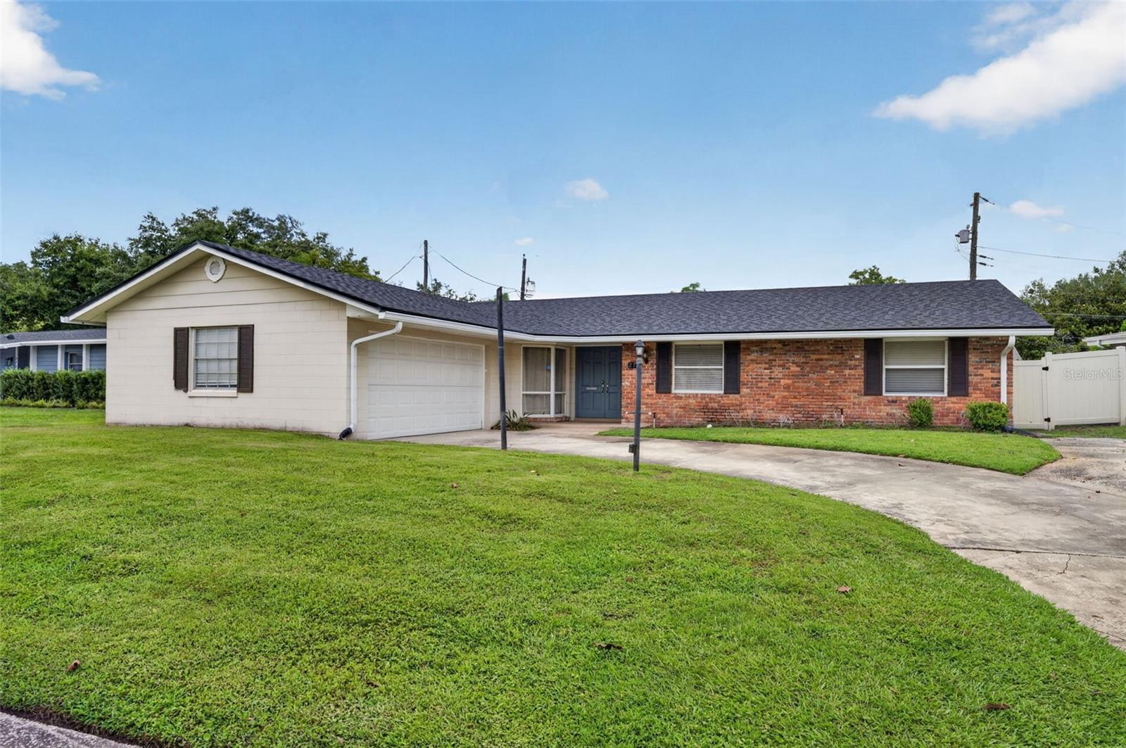Foto de propiedad en 2715 PRINCE JOHN RD WINTER PARK con MLS# O6415084
