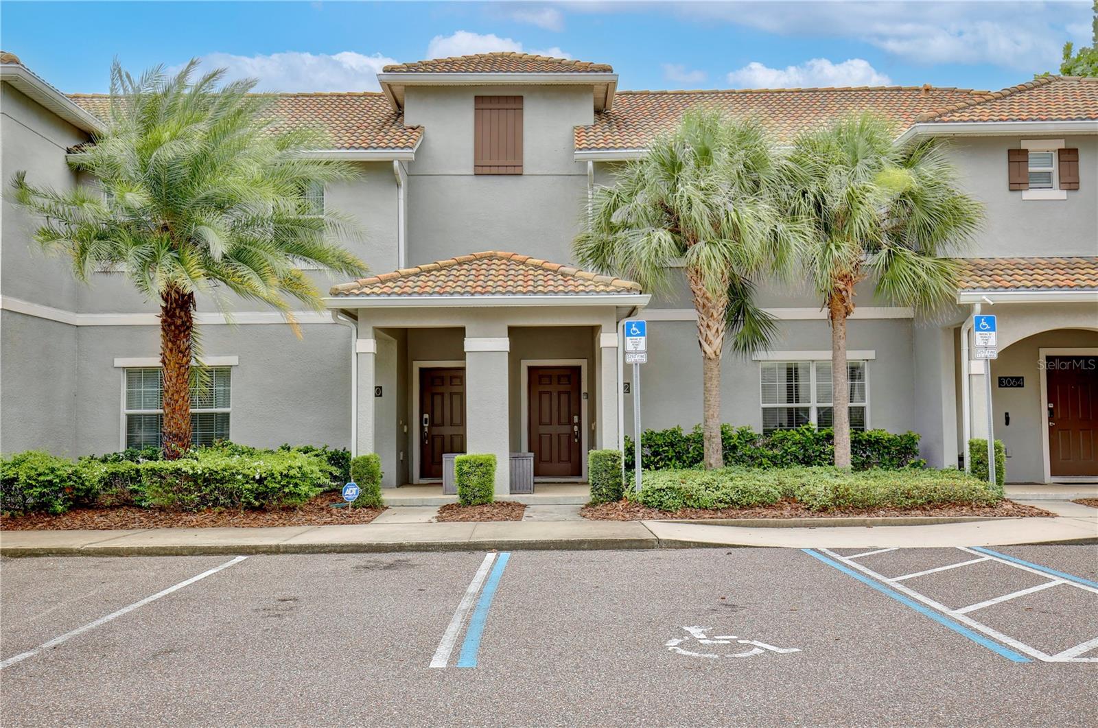 Foto de propiedad en 3062 GATSBY ST KISSIMMEE con MLS# O6415312