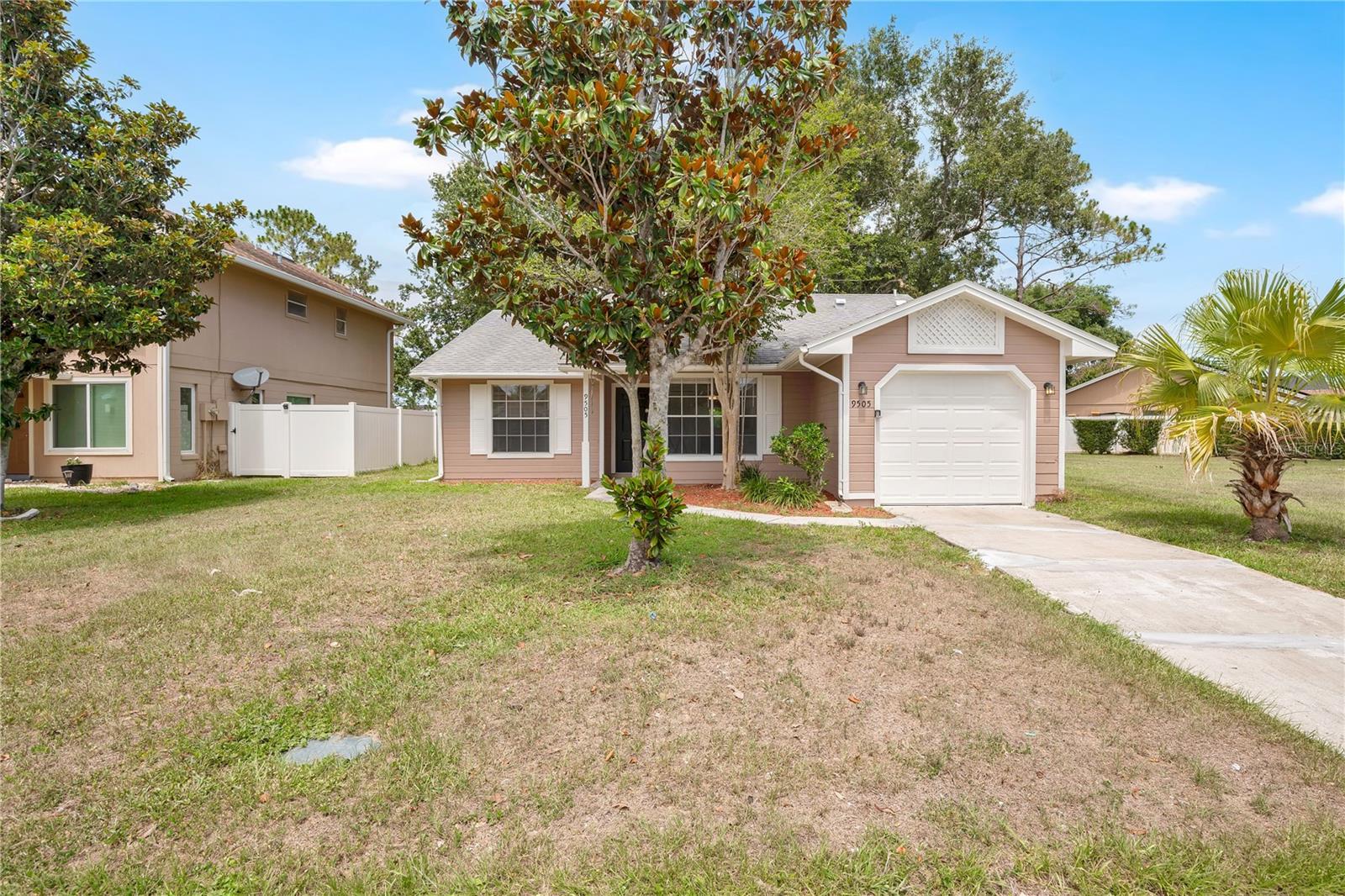 Foto de propiedad en 9505 DUBOIS BLVD ORLANDO con MLS# O6415422