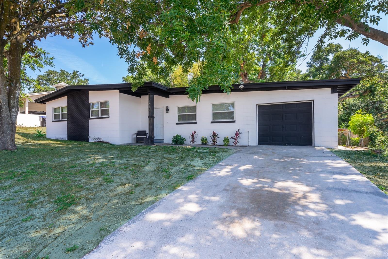 Foto de propiedad en 5815 WOLF RD ORLANDO con MLS# O6415438