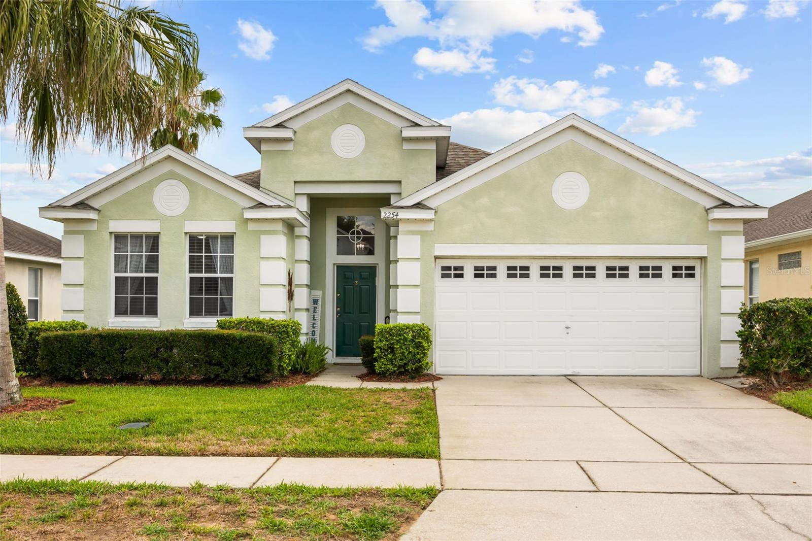Foto de propiedad en 2254 WYNDHAM PALMS WAY KISSIMMEE con MLS# O6415802