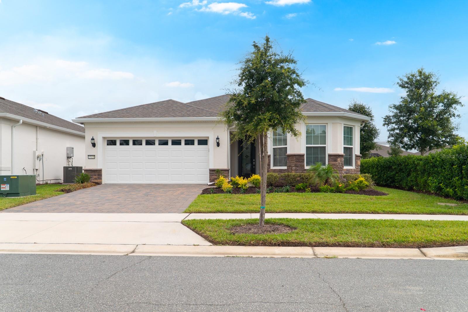 Foto de propiedad en 15139 CANOPY COVER DR WINTER GARDEN con MLS# O6415871
