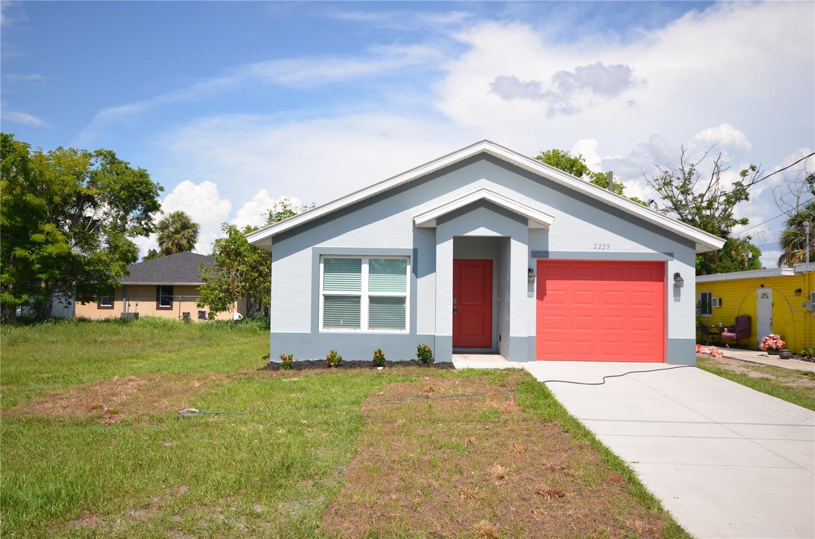 Foto de propiedad en 2225 CARVER AVE FORT MYERS con MLS# O6416086