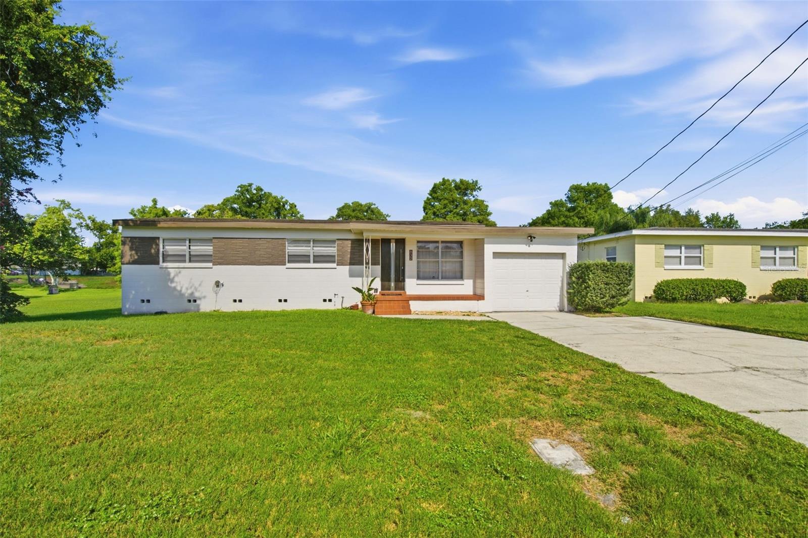 Foto de propiedad en 832 THALIA DR ORLANDO con MLS# O6416496