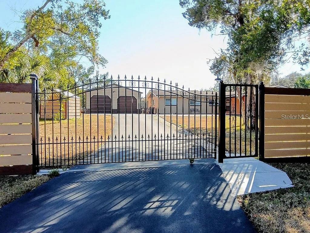 Foto de propiedad en 758 BUFFALO RD TITUSVILLE con MLS# O6416542