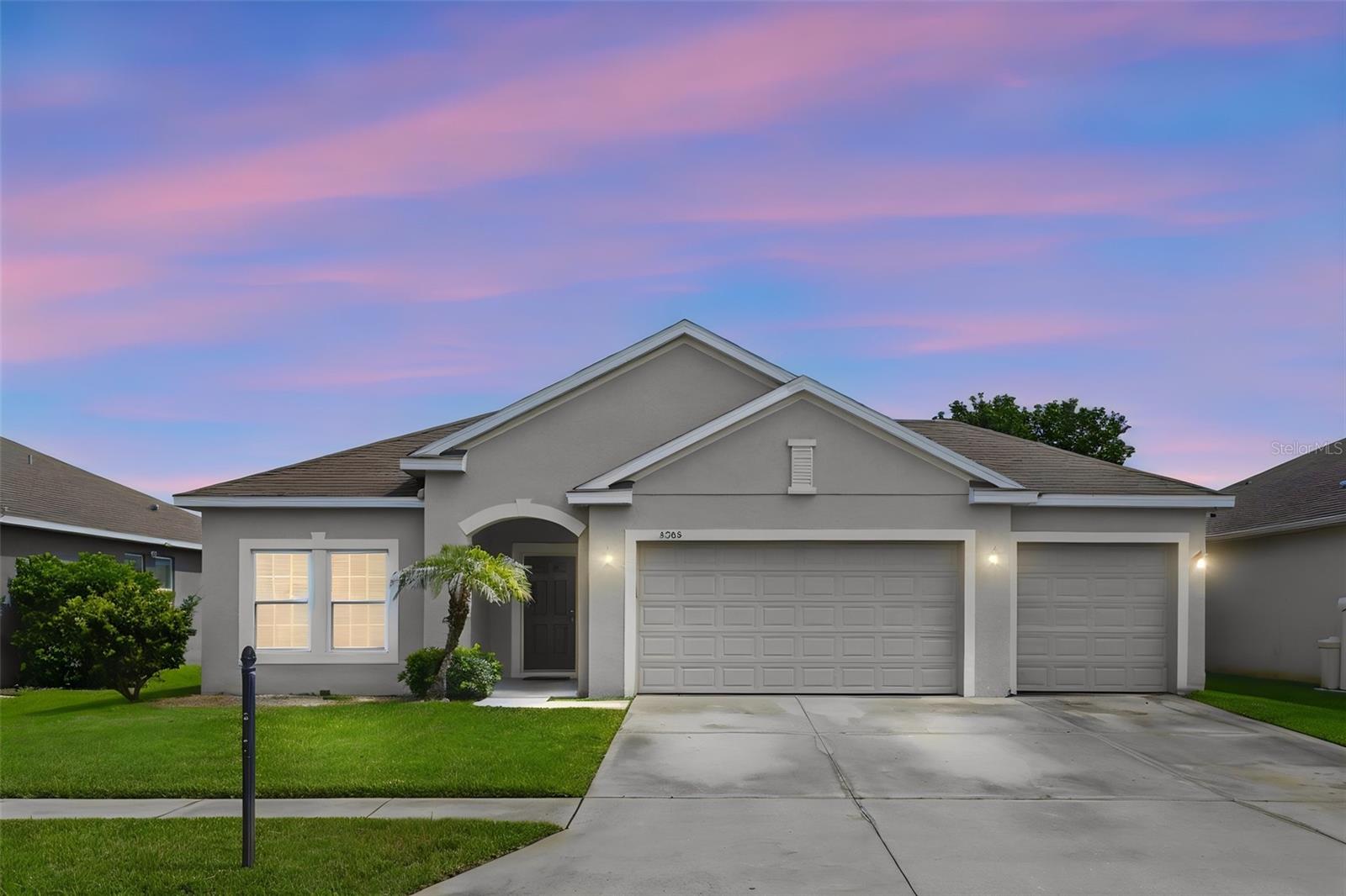 Foto de propiedad en 3505 SPRITE LN ST CLOUD con MLS# O6416767