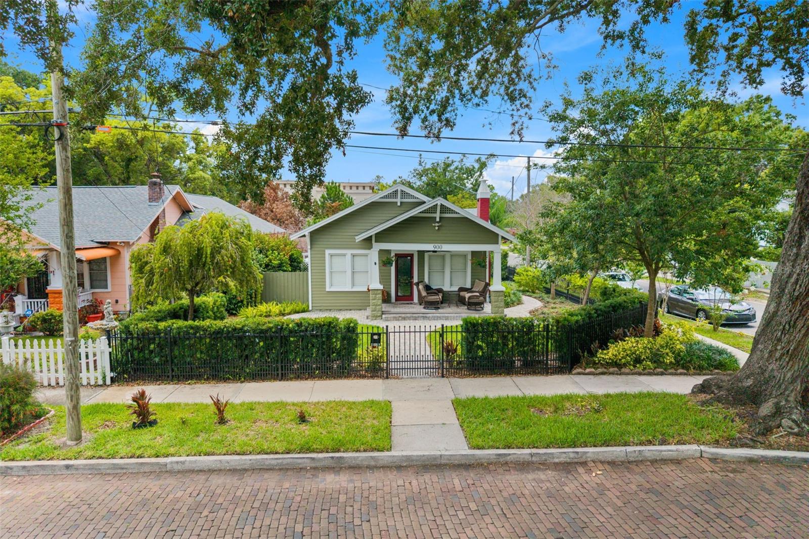 En Venta 900 E PINE ST, ORLANDO, FL 32801