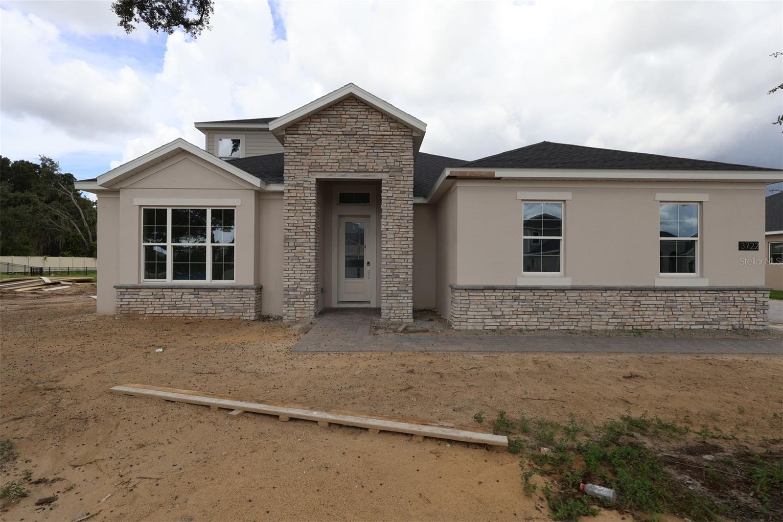 Foto de propiedad en 3722 WOLVES CREEK PL APOPKA con MLS# O6416991