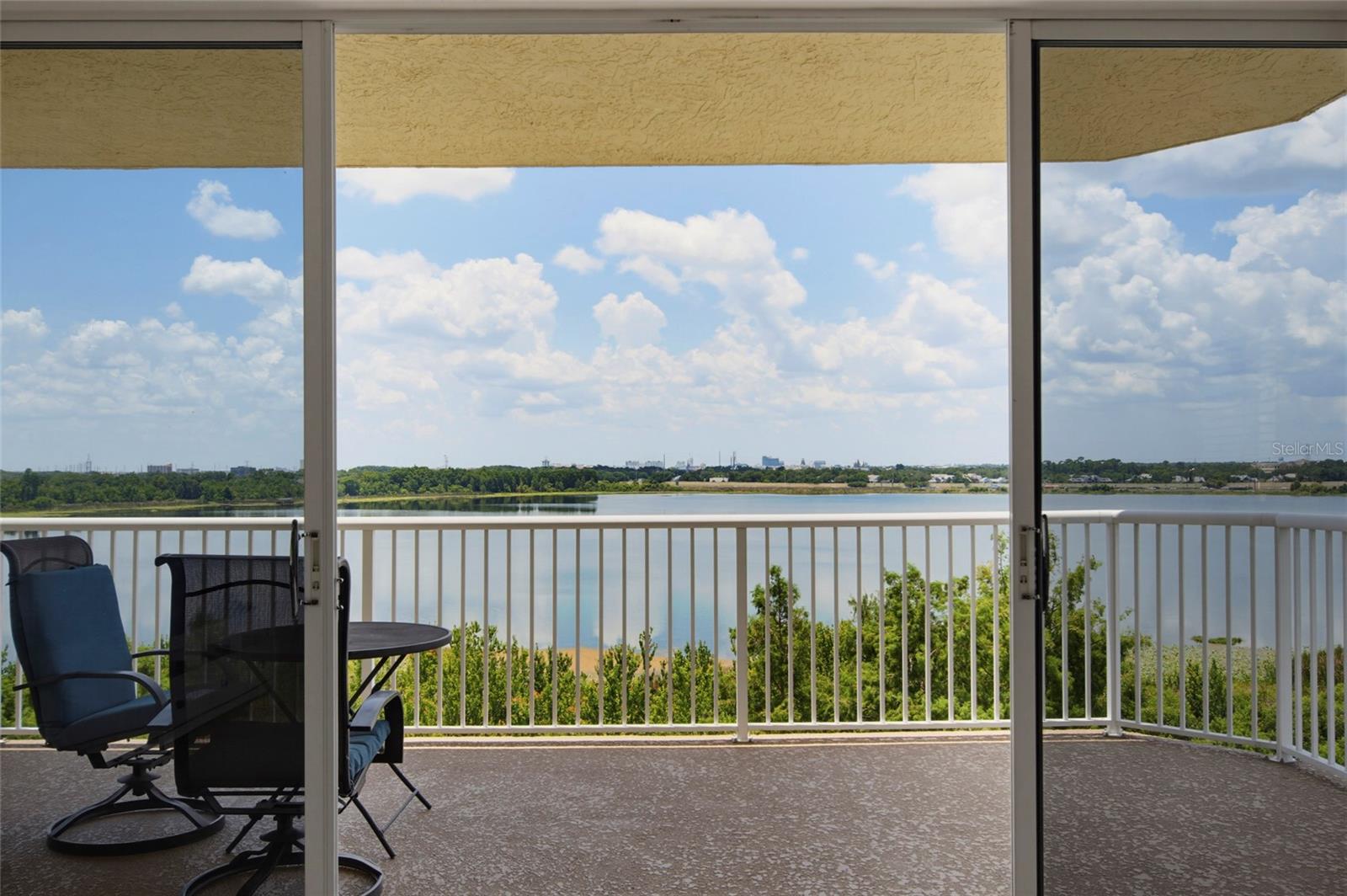 Balcony offering Panoramic Views of Turkey Lake
