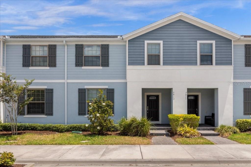 Foto de propiedad en 2413 DUBAI ST KISSIMMEE con MLS# O6418129