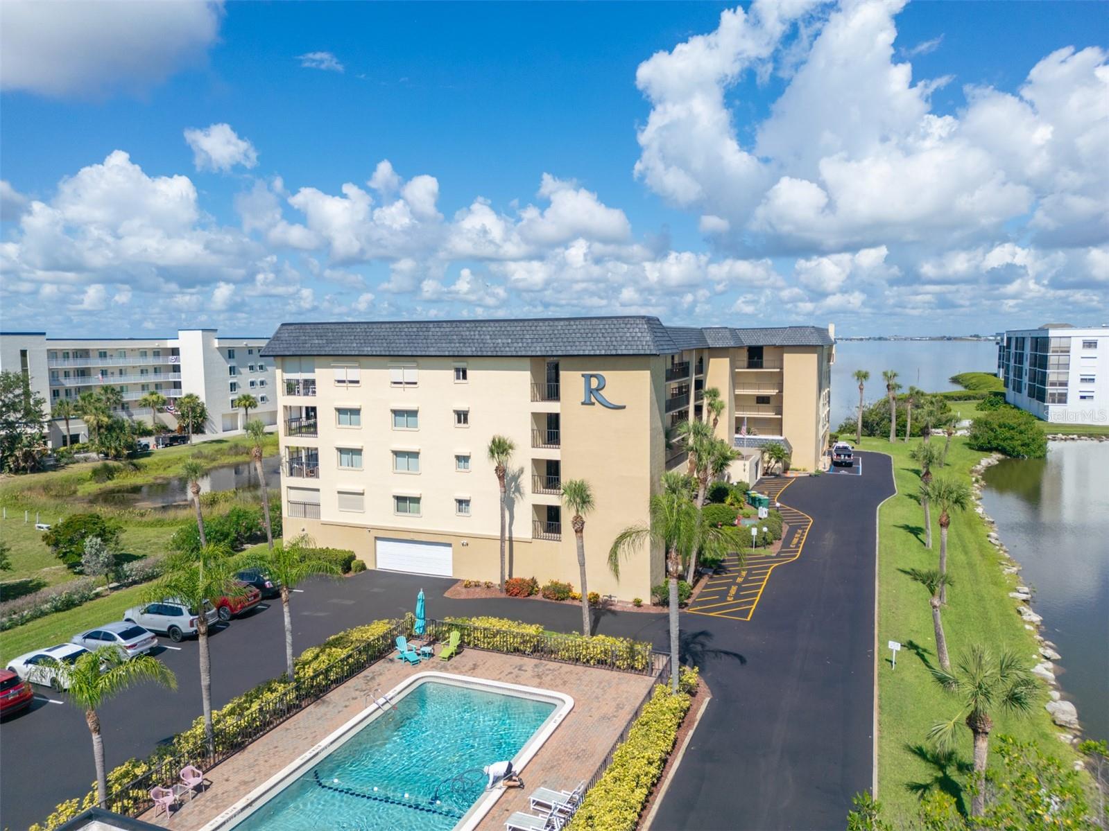 Foto de propiedad en 190 ESCAMBIA LN #305 COCOA BEACH con MLS# O6418183
