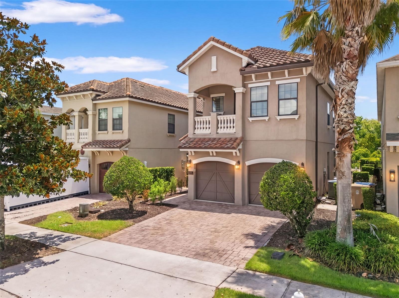 Foto de propiedad en 1045 CASTLE PINES CT REUNION con MLS# O6418545