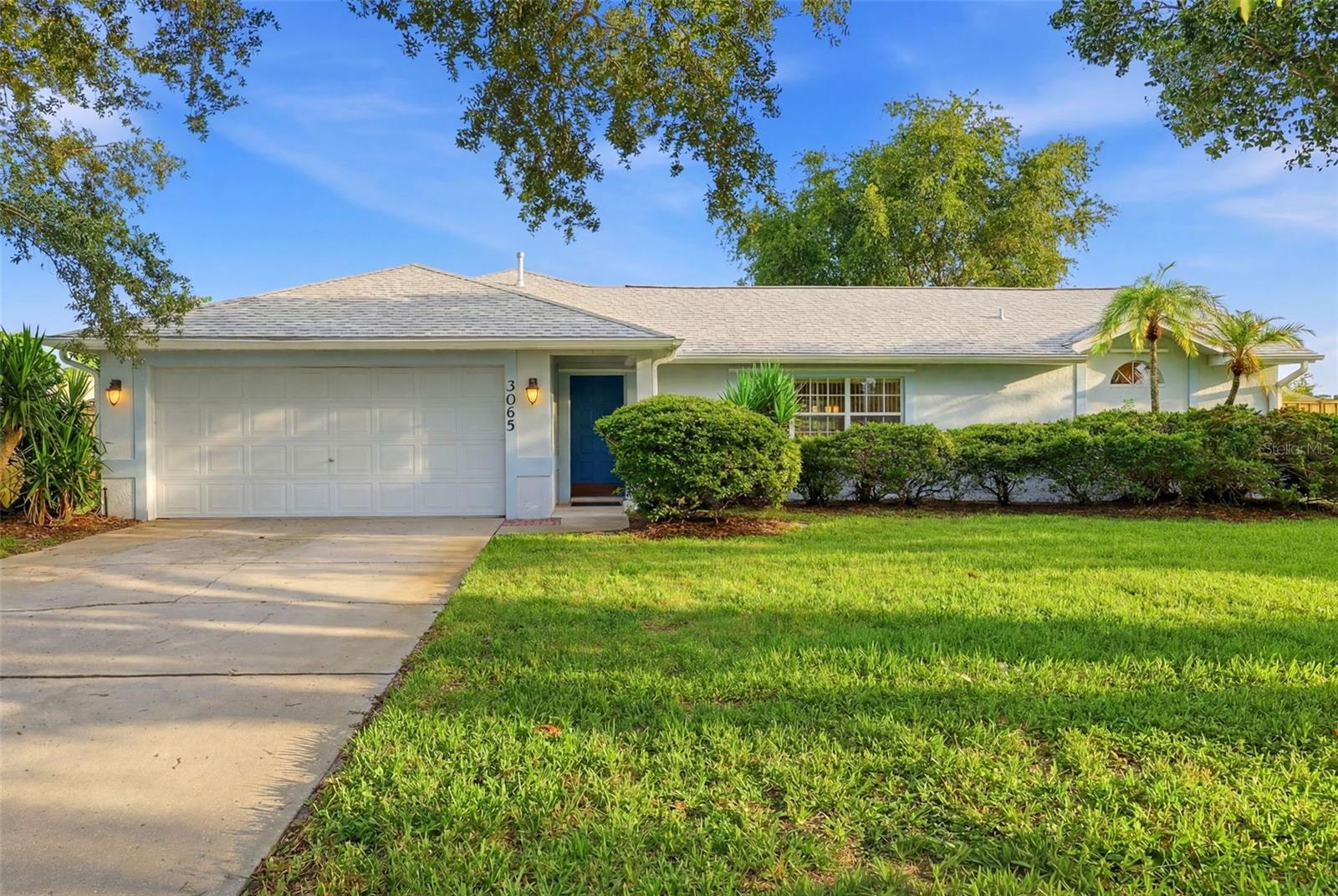 Foto de propiedad en 3065 PINEDA CROSSING DR MELBOURNE con MLS# O6418677