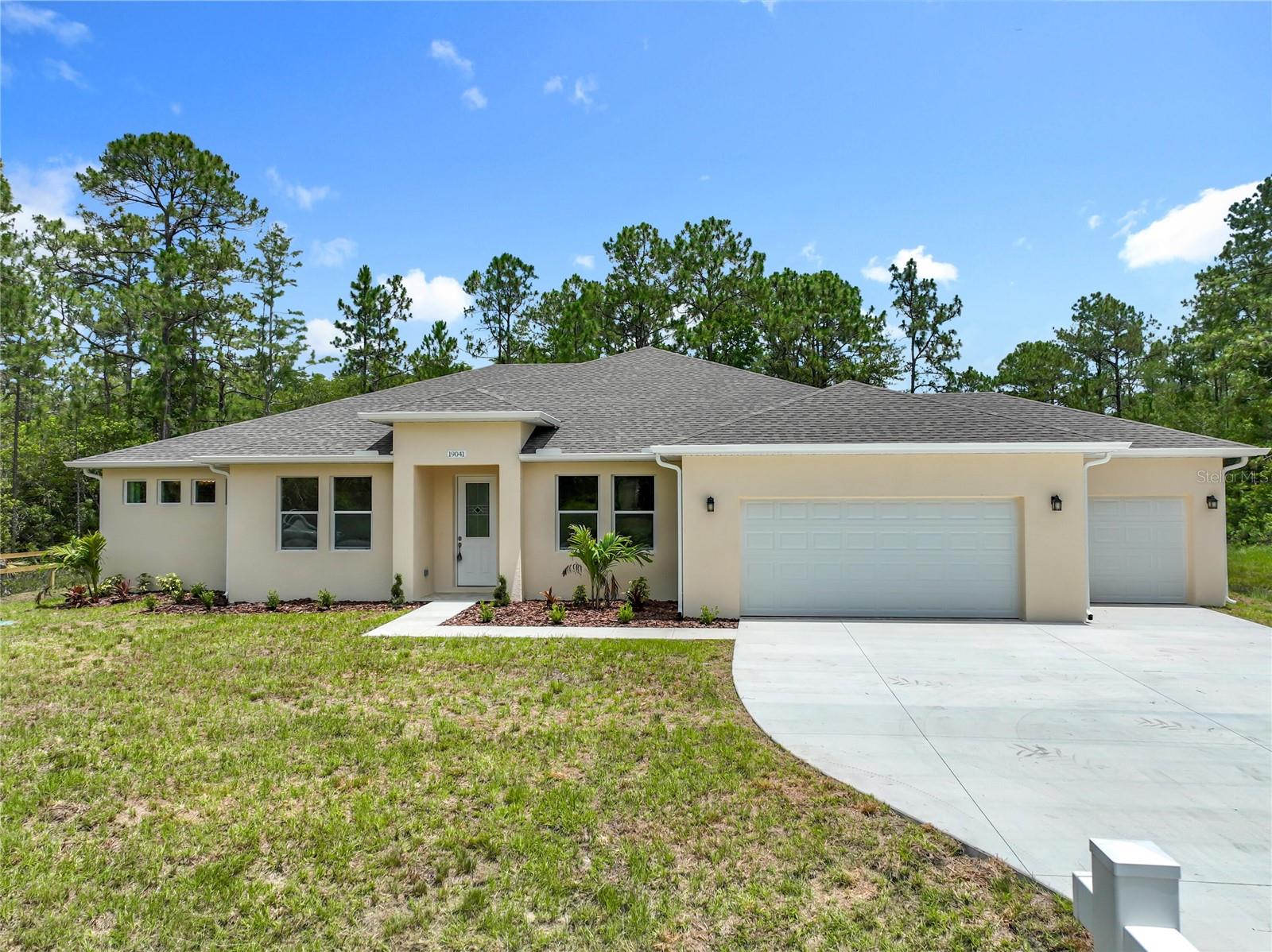 Foto de propiedad en 19041 MARDI GRAS ST ORLANDO con MLS# O6418872