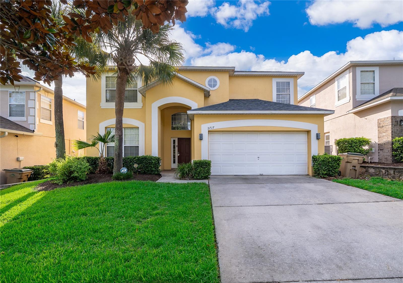 Foto de propiedad en 2717 FIESTA KEY DR KISSIMMEE con MLS# O6419154