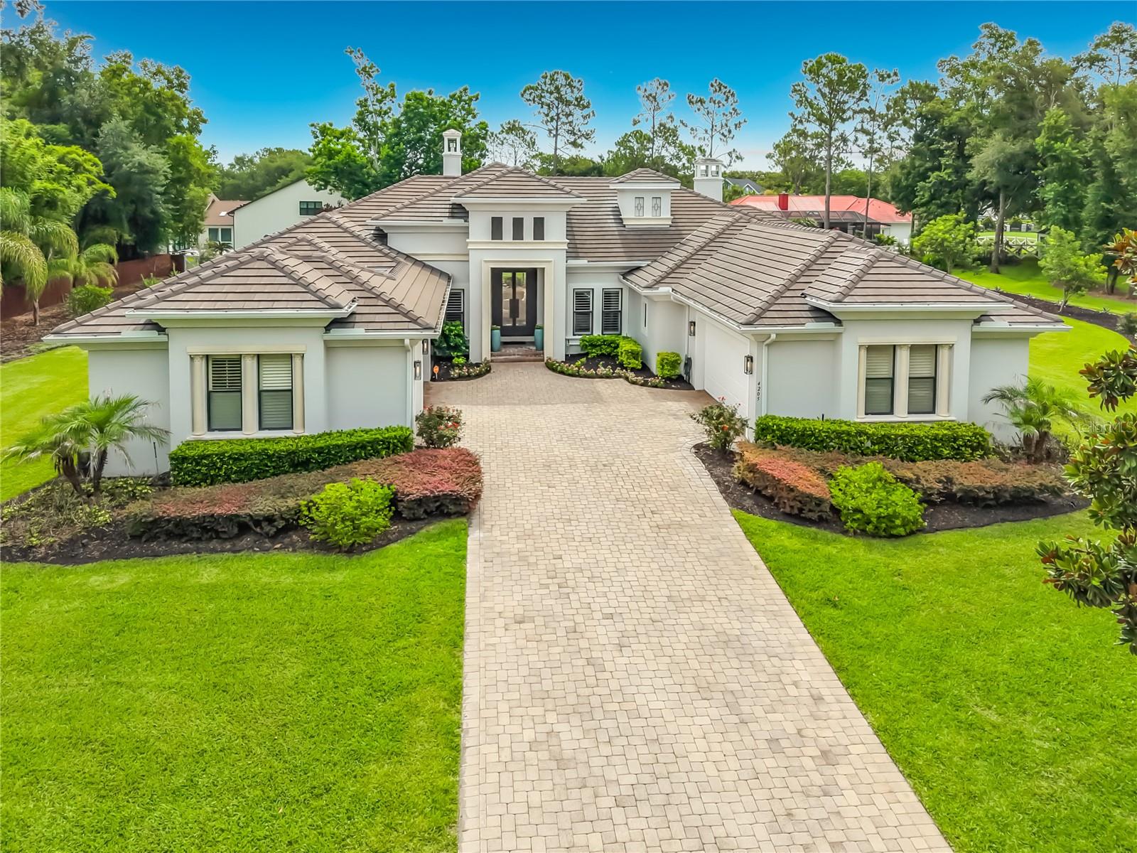 Foto de propiedad en 4205 CLARICE ESTATES DR WINDERMERE con MLS# O6419164