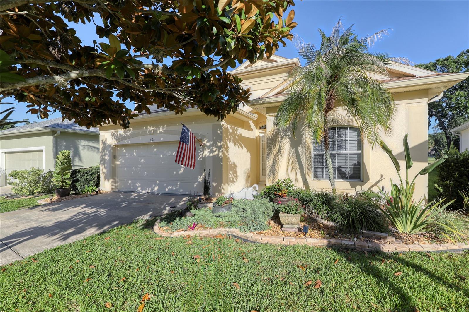 Foto de propiedad en 565 GREENLEAF LN TITUSVILLE con MLS# O6419532