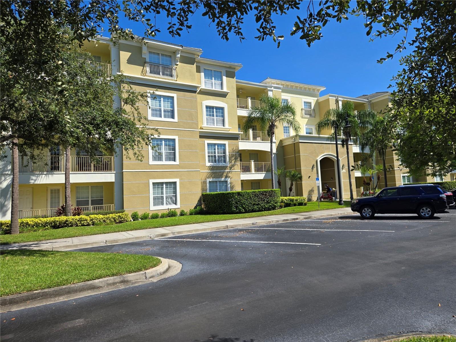 Foto de propiedad en 5049 SHOREWAY LOOP #30101 ORLANDO con MLS# O6419705