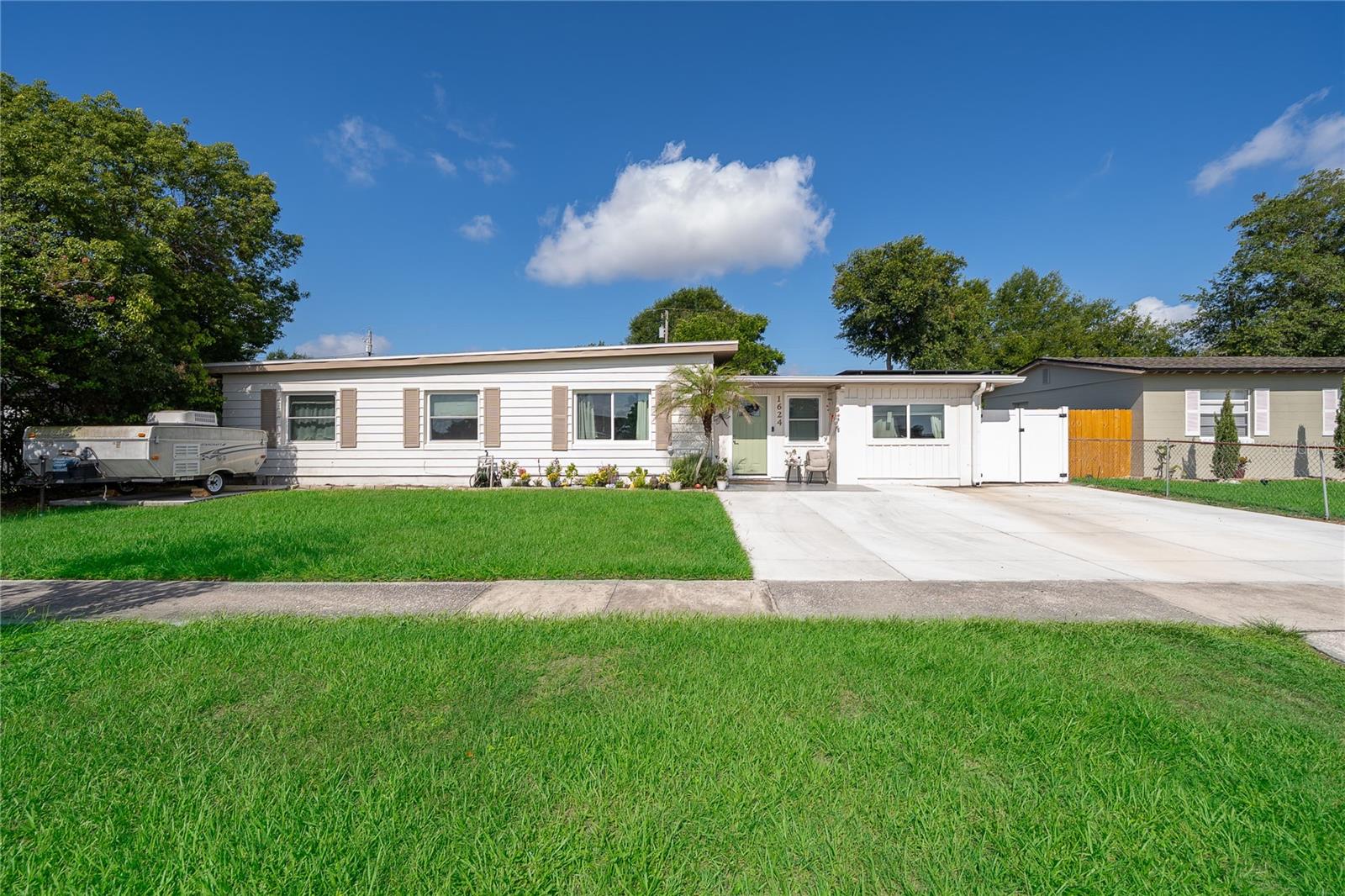 Foto de propiedad en 1624 HOLLIS DR ORLANDO con MLS# O6419949