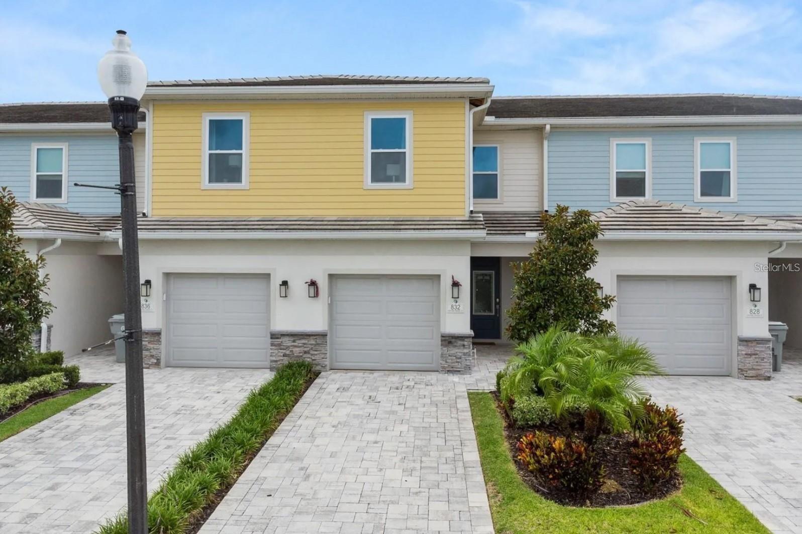 Foto de propiedad en 832 DRIVING RANGE CT KISSIMMEE con MLS# O6419977