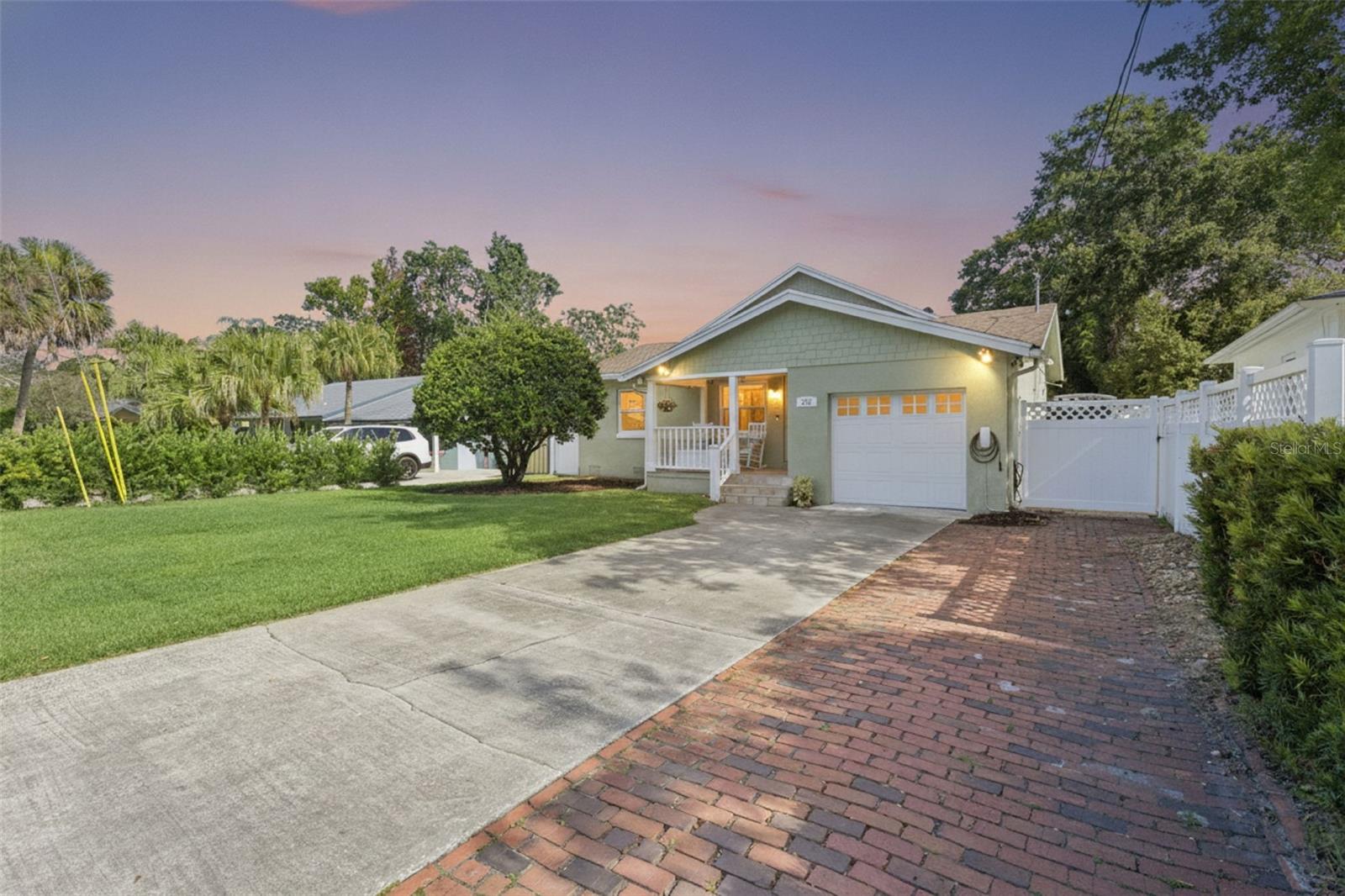Foto de propiedad en 309 NIBLICK WAY ORLANDO con MLS# O6420162