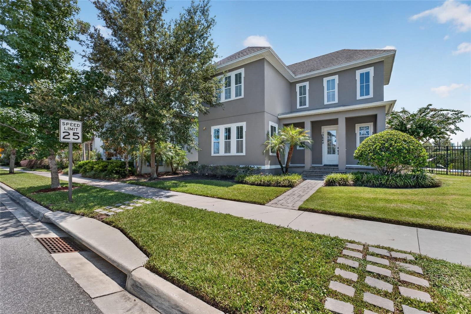 Foto de propiedad en 13660 CHAUVIN AVE ORLANDO con MLS# O6421013