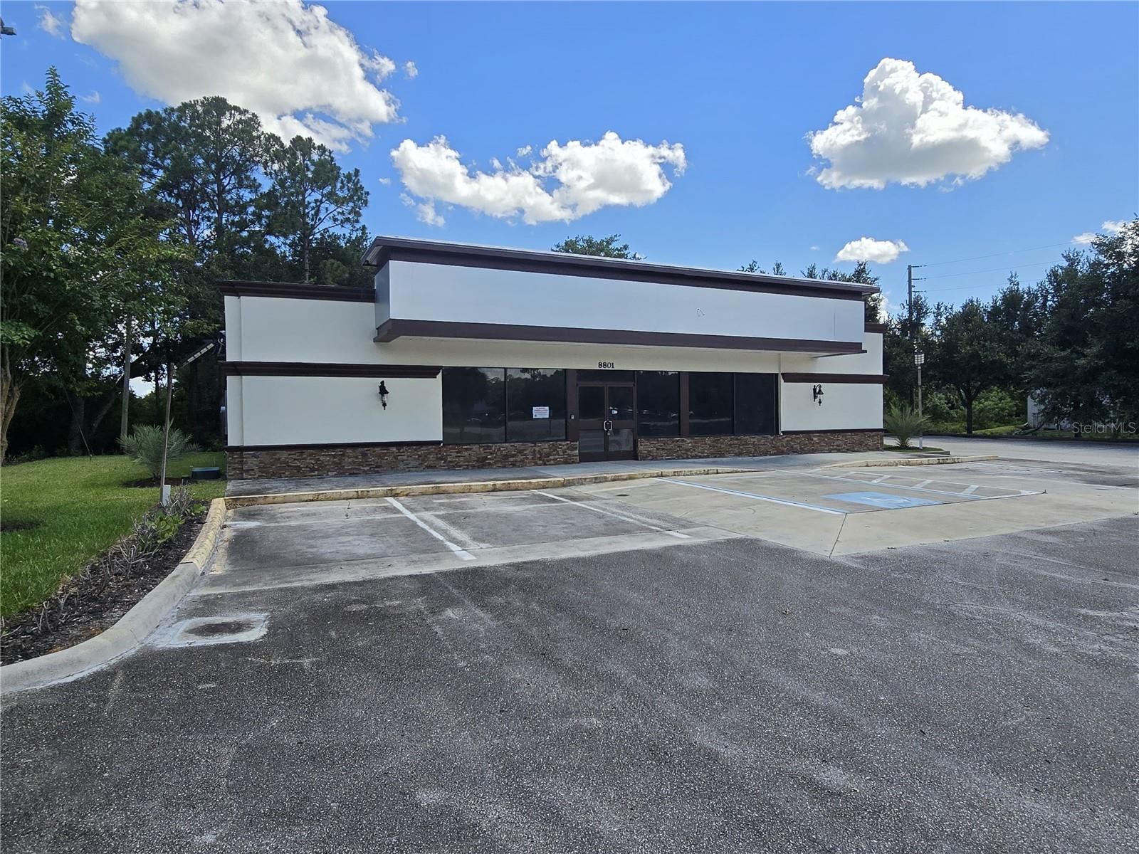 Foto de propiedad en 8801 20TH STREET VERO BEACH con MLS# O6421297