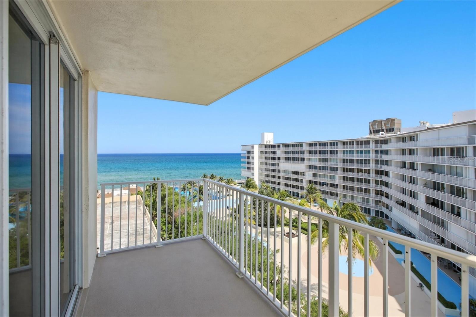 Foto de propiedad en 3540 S OCEAN BLVD #808W PALM BEACH con MLS# O6421335
