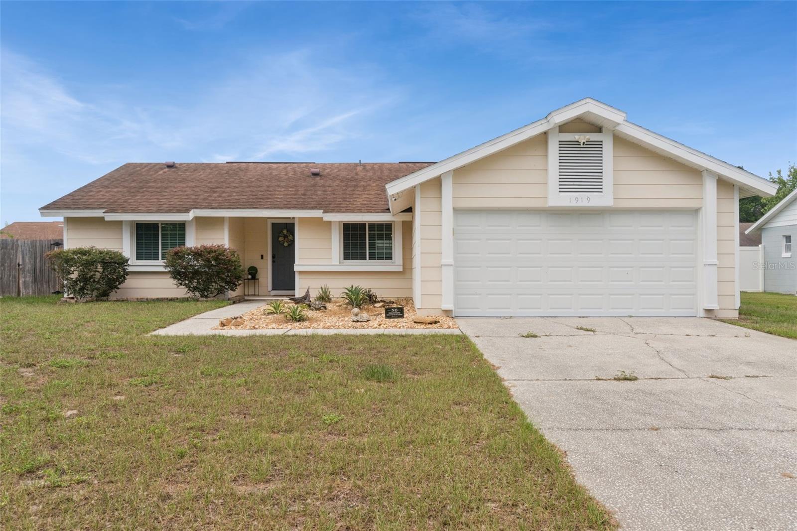 Foto de propiedad en 1919 DEANNA DR APOPKA con MLS# O6421545