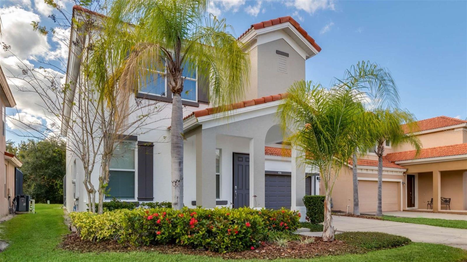Foto de propiedad en 430 LAS FUENTES DR KISSIMMEE con MLS# O6421783