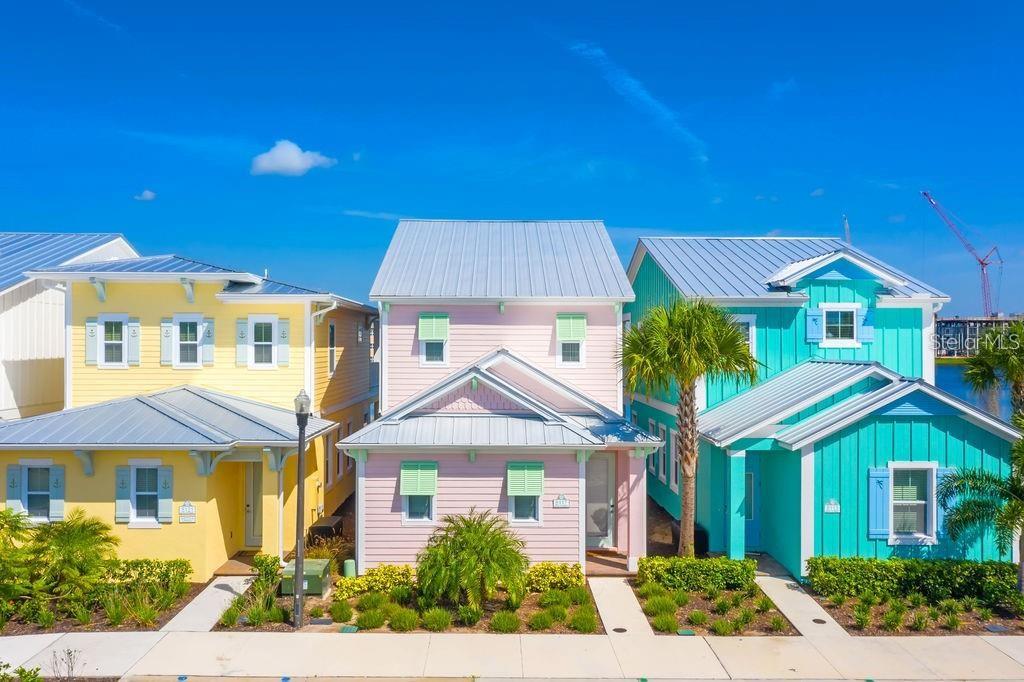 Foto de propiedad en 8117 SURF ST KISSIMMEE con MLS# O6421843