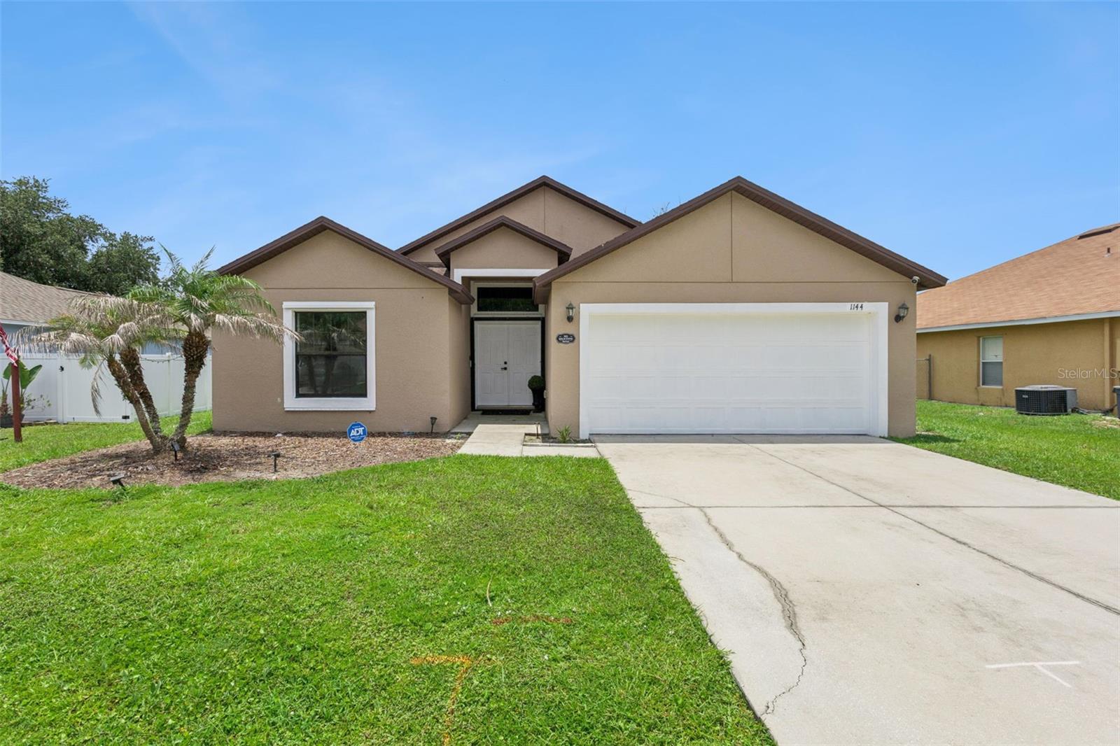 Foto de propiedad en 1144 CAMBOURNE DR KISSIMMEE con MLS# O6421924