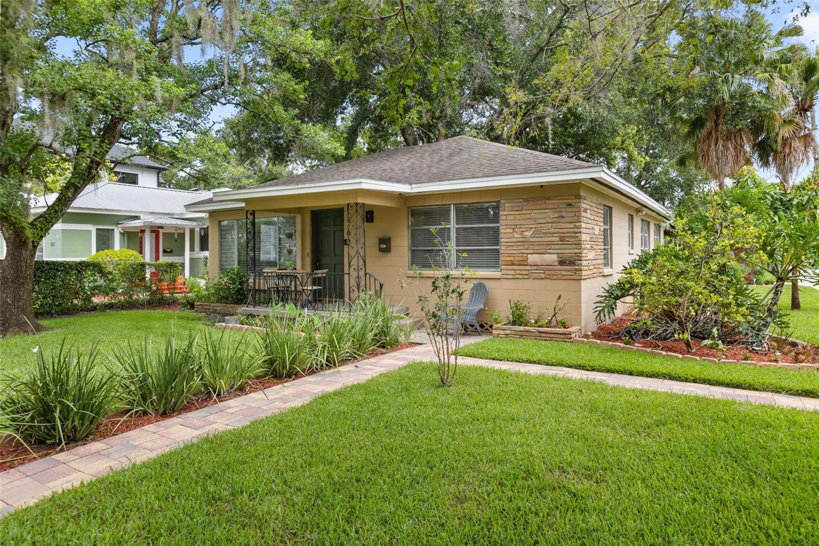 En Venta 821 E CHURCH ST, ORLANDO, FL 32801