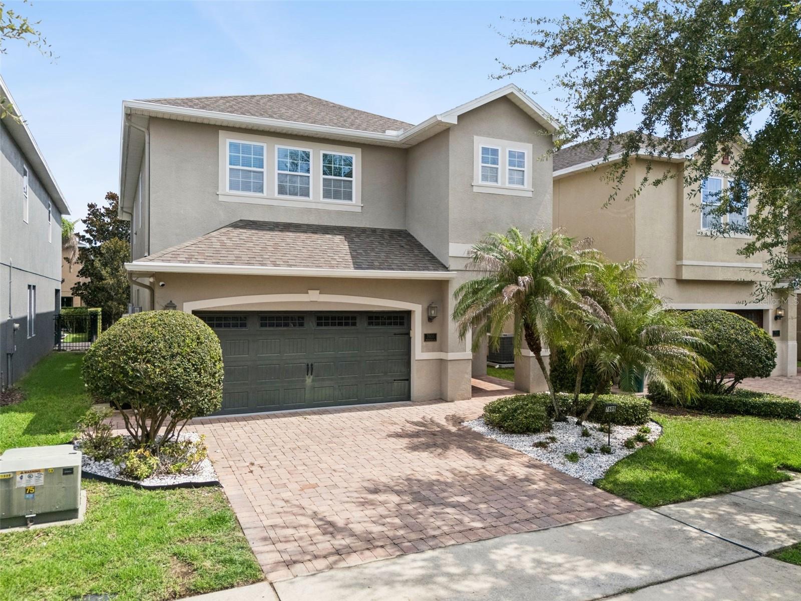 Foto de propiedad en 7605 BROOKHURST LN KISSIMMEE con MLS# O6422270