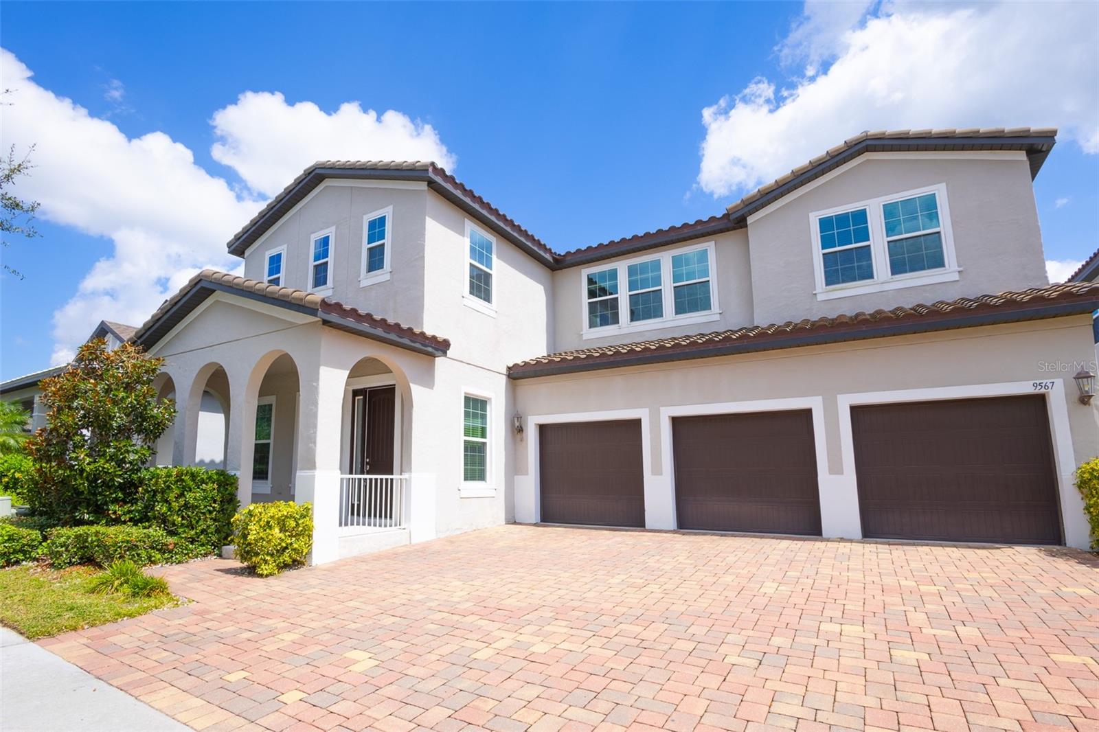 Foto de propiedad en 9567 MEADOW HUNT WAY WINTER GARDEN con MLS# O6422408