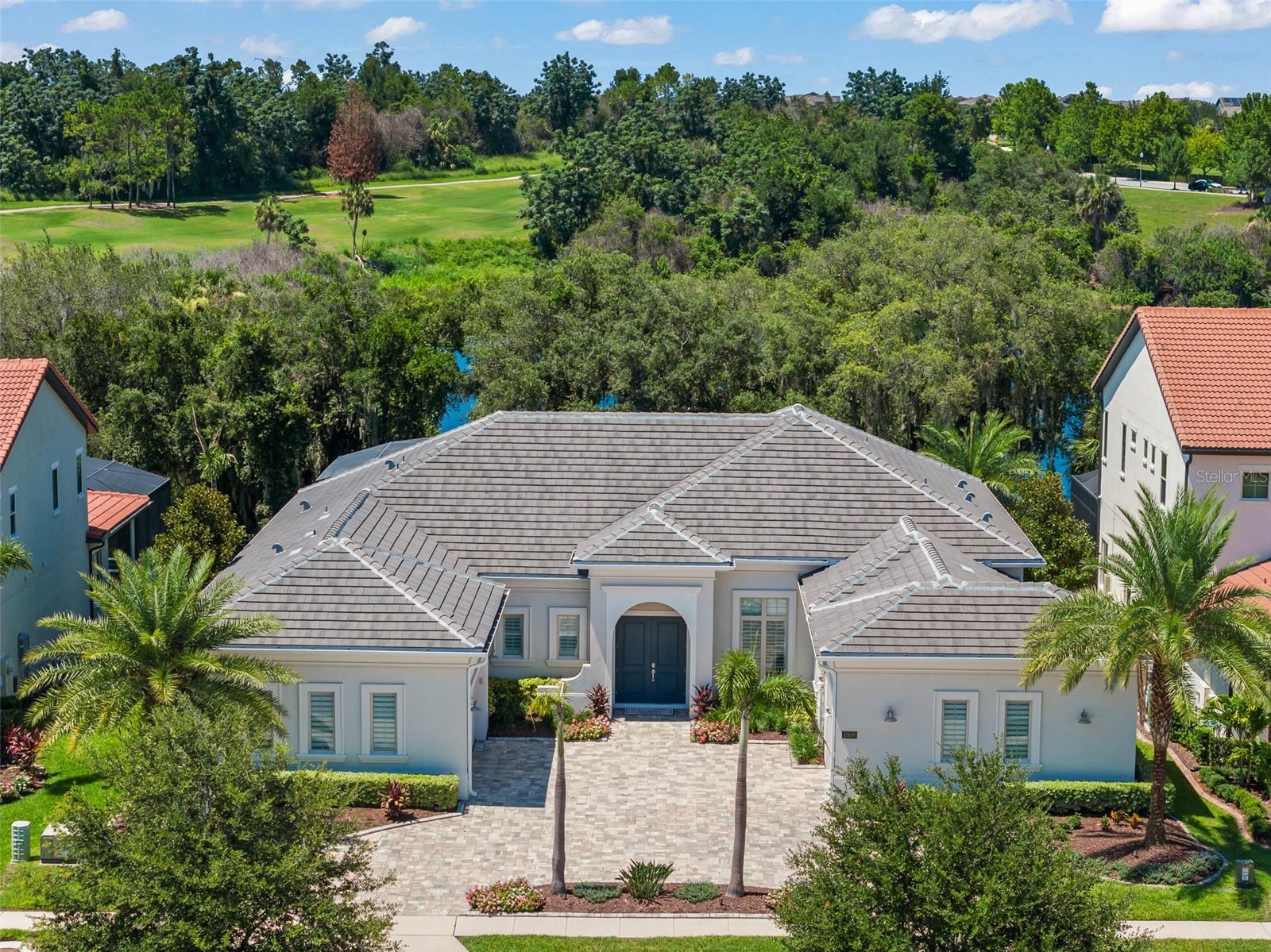 Foto de propiedad en 15619 GIANT FOXTAIL CT WINTER GARDEN con MLS# O6422589