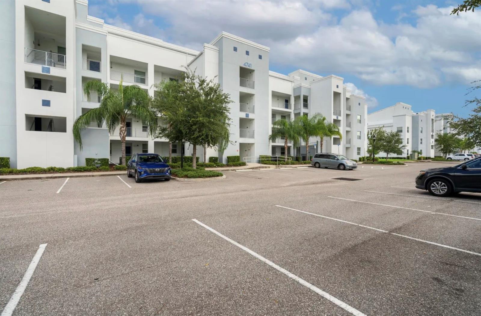 Foto de propiedad en 4741 CLOCK TOWER DR #203 KISSIMMEE con MLS# O6422815