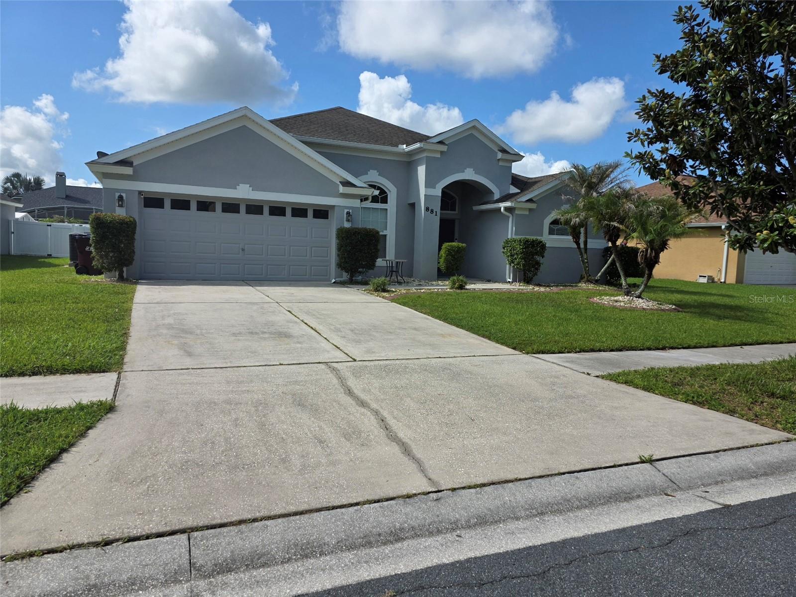 Foto de propiedad en 881 SENECA TRL ST CLOUD con MLS# O6422860