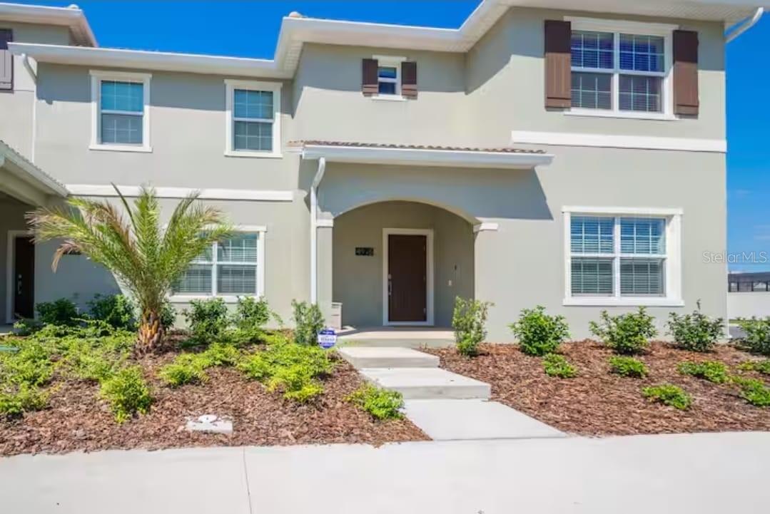 Foto de propiedad en 4975 WINDERMERE AVE KISSIMMEE con MLS# O6422940