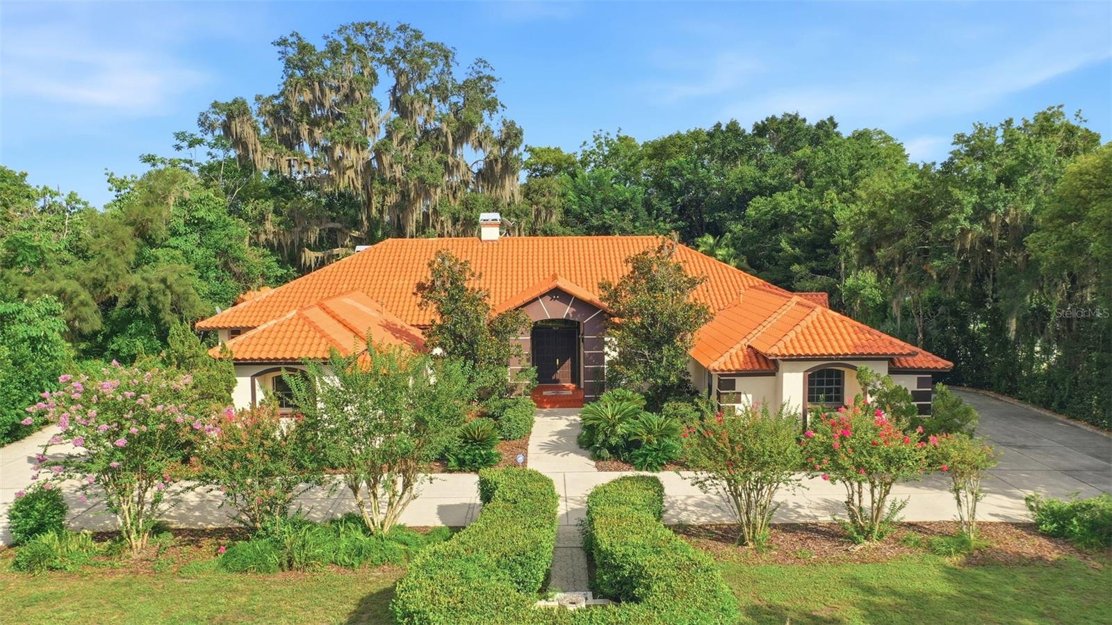 Foto de propiedad en 9813 LAKE GEORGIA DR ORLANDO con MLS# O6422973