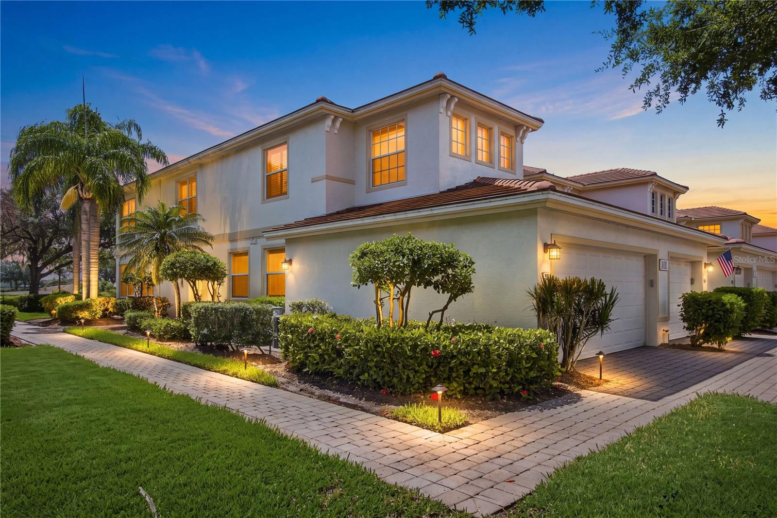 En Venta 3010 MEANDERING WAY #101, FORT MYERS, FL 33905