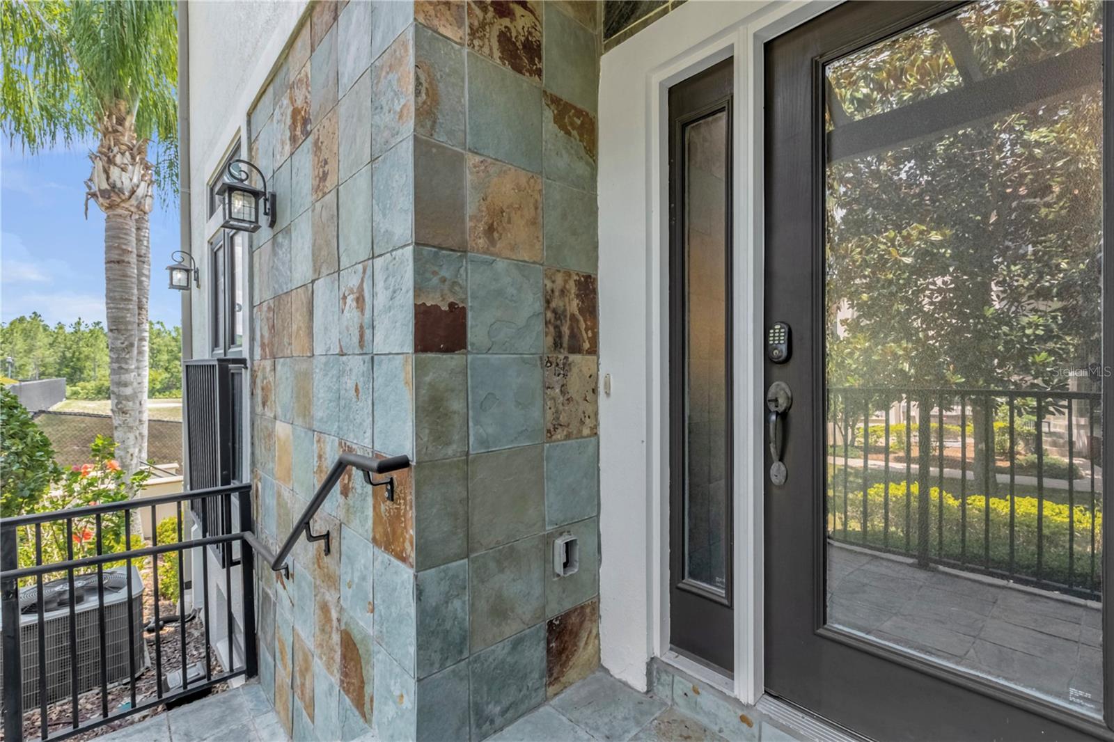 Foto de propiedad en 8501 KEDIAMAN AVE #8501 ORLANDO con MLS# O6423580