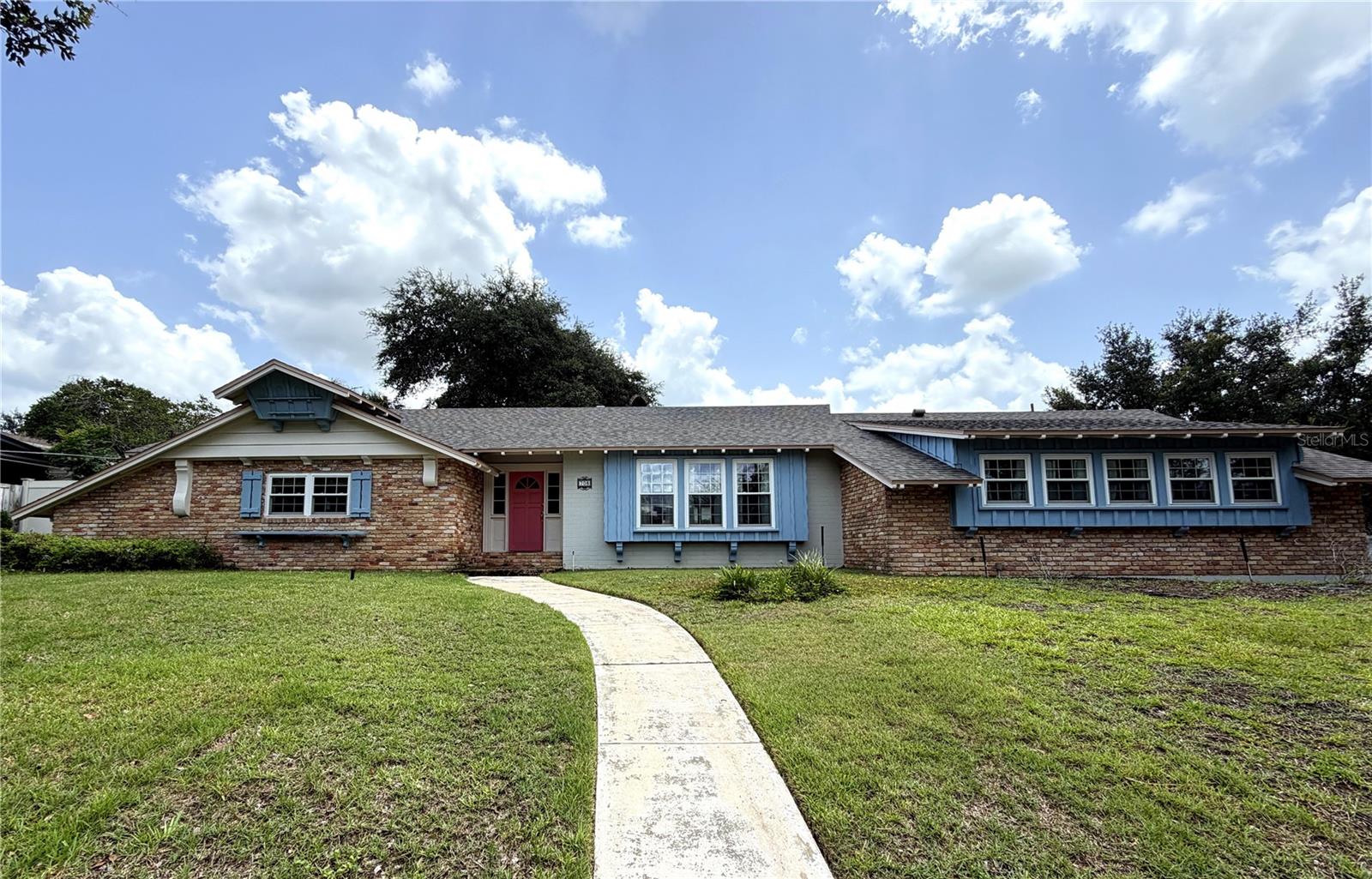 Foto de propiedad en 708 BALMORAL RD WINTER PARK con MLS# O6423883