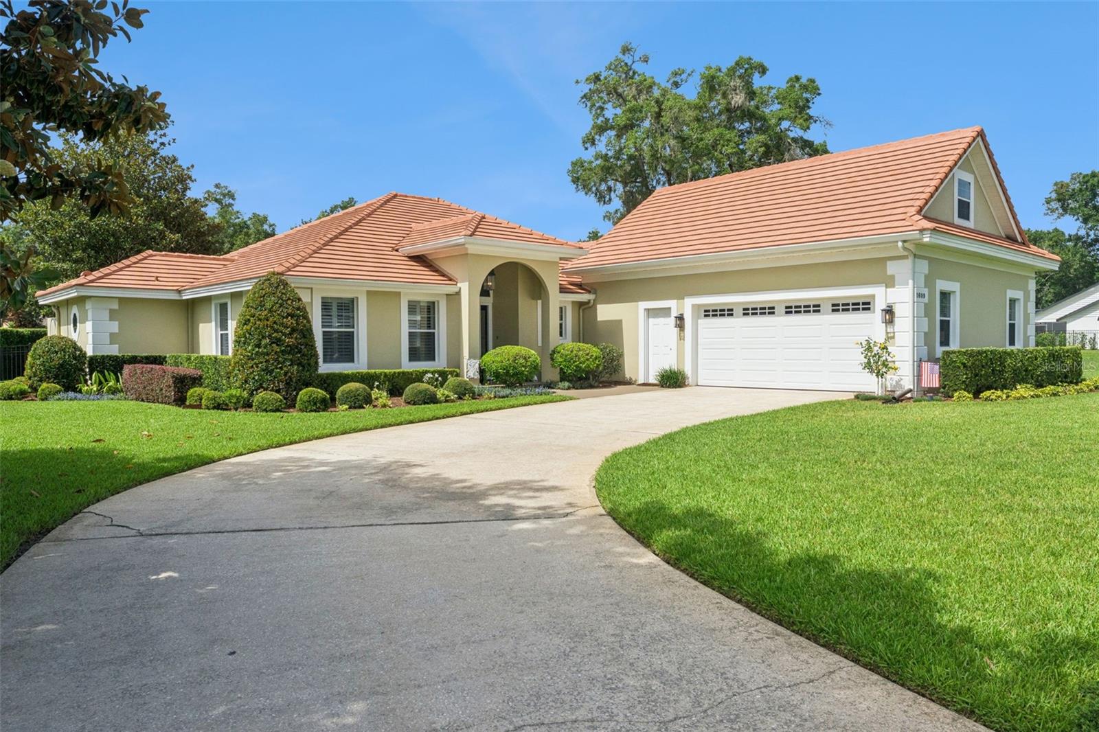 Foto de propiedad en 1609 MAJESTIC OAK DR APOPKA con MLS# O6424040